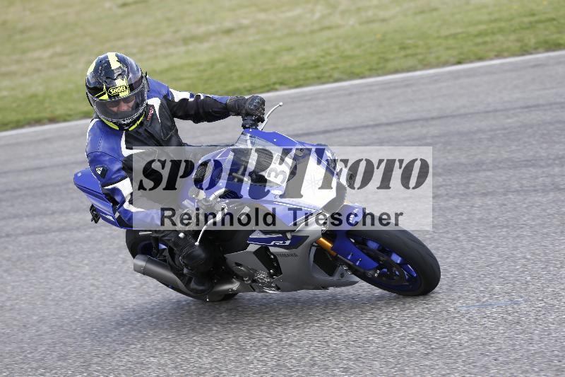 Archiv-2025/09 22.04.2025 Cornu Master School ADR/gruen-vert/37